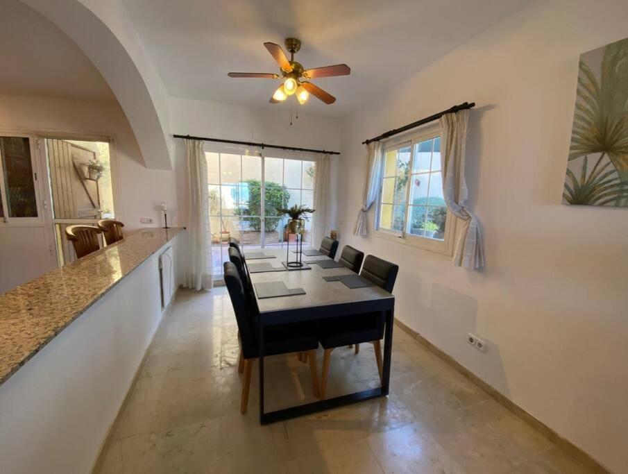 3 Bedroom Home With Amazing Views & Outdoor Spaces Manilva Luaran gambar